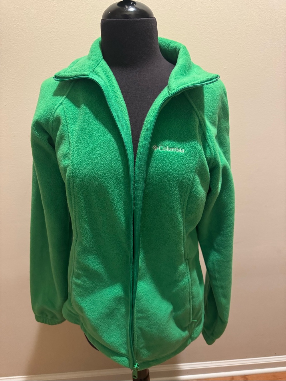 Columbia Women’s Bright Green Zip-Up Fleece Jacket